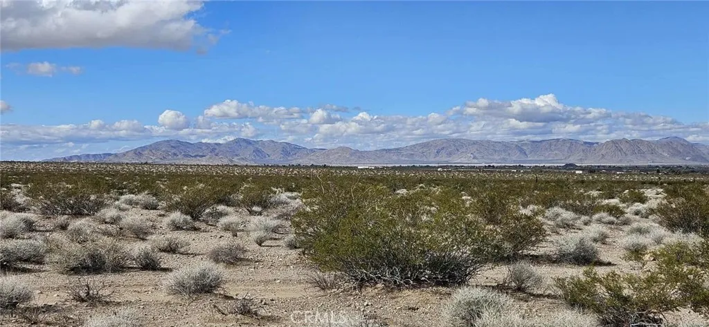 800 Donaldson Road Lucerne Valley, CA 92356 - Photo 4 of 8