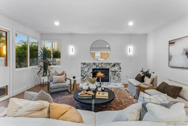 $1,999,000 | 12257 Avenida Consentido, San Diego, CA 92128