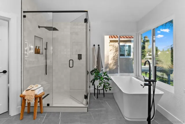 $1,999,000 | 12257 Avenida Consentido, San Diego, CA 92128