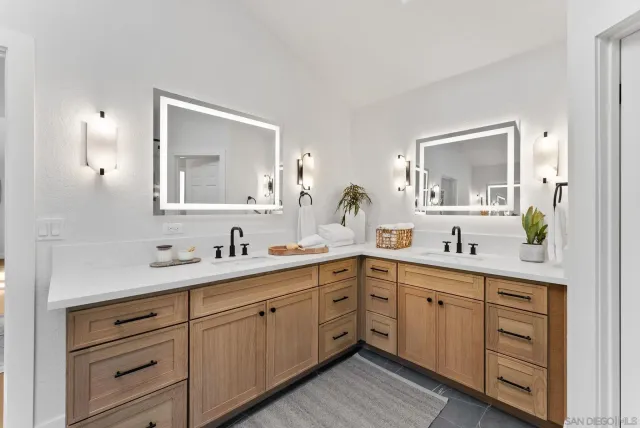 $1,999,000 | 12257 Avenida Consentido, San Diego, CA 92128