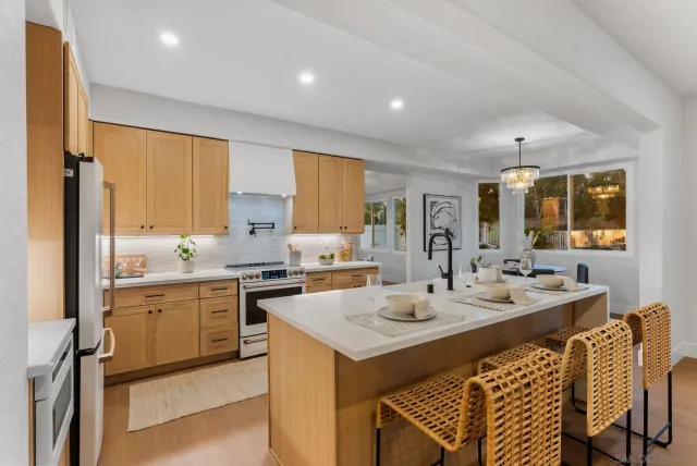 $1,999,000 | 12257 Avenida Consentido, San Diego, CA 92128