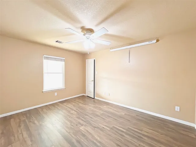 $2,200 | 10018 San Ignacio, Houston, TX 77075