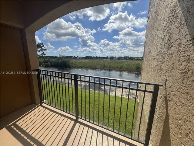 $2,300 | 11730 Southwest 2nd Street, Unit 12202, Pembroke Pines, FL 33025