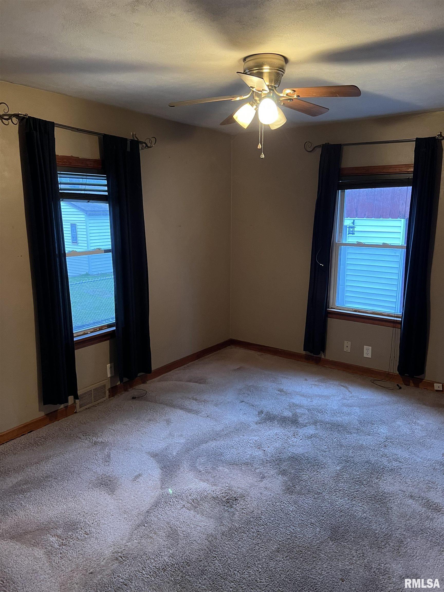 2157 East Reservoir Street Springfield, IL 62702 - Photo 8 of 23