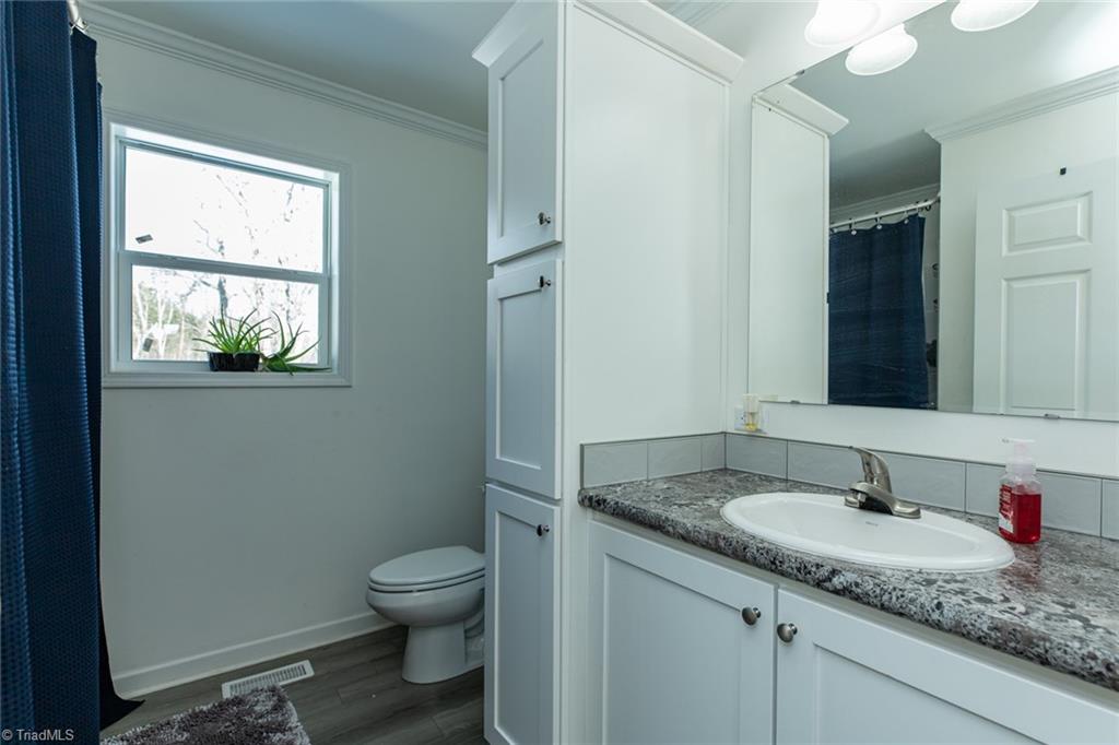1305 Dunlap Road Madison, NC 27025 - Photo 14 of 30