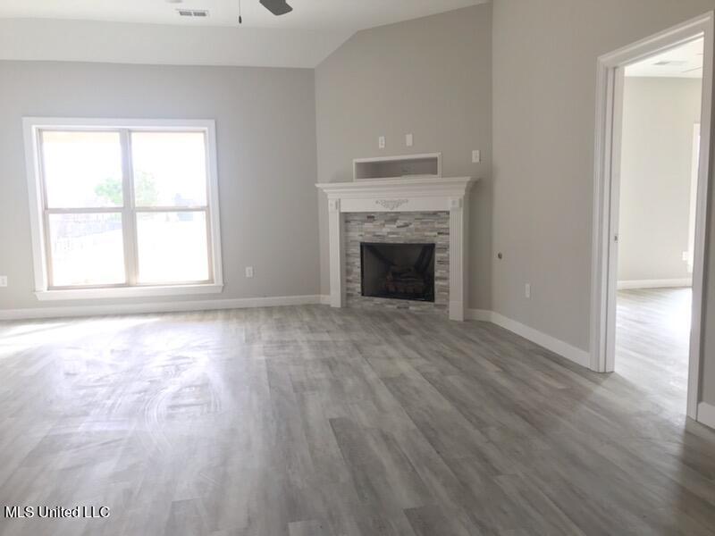 779 Woolfolk Road Senatobia, MS 38668 - Photo 3 of 13 779 WOOLFOLK ROAD, SENATOBIA, MS