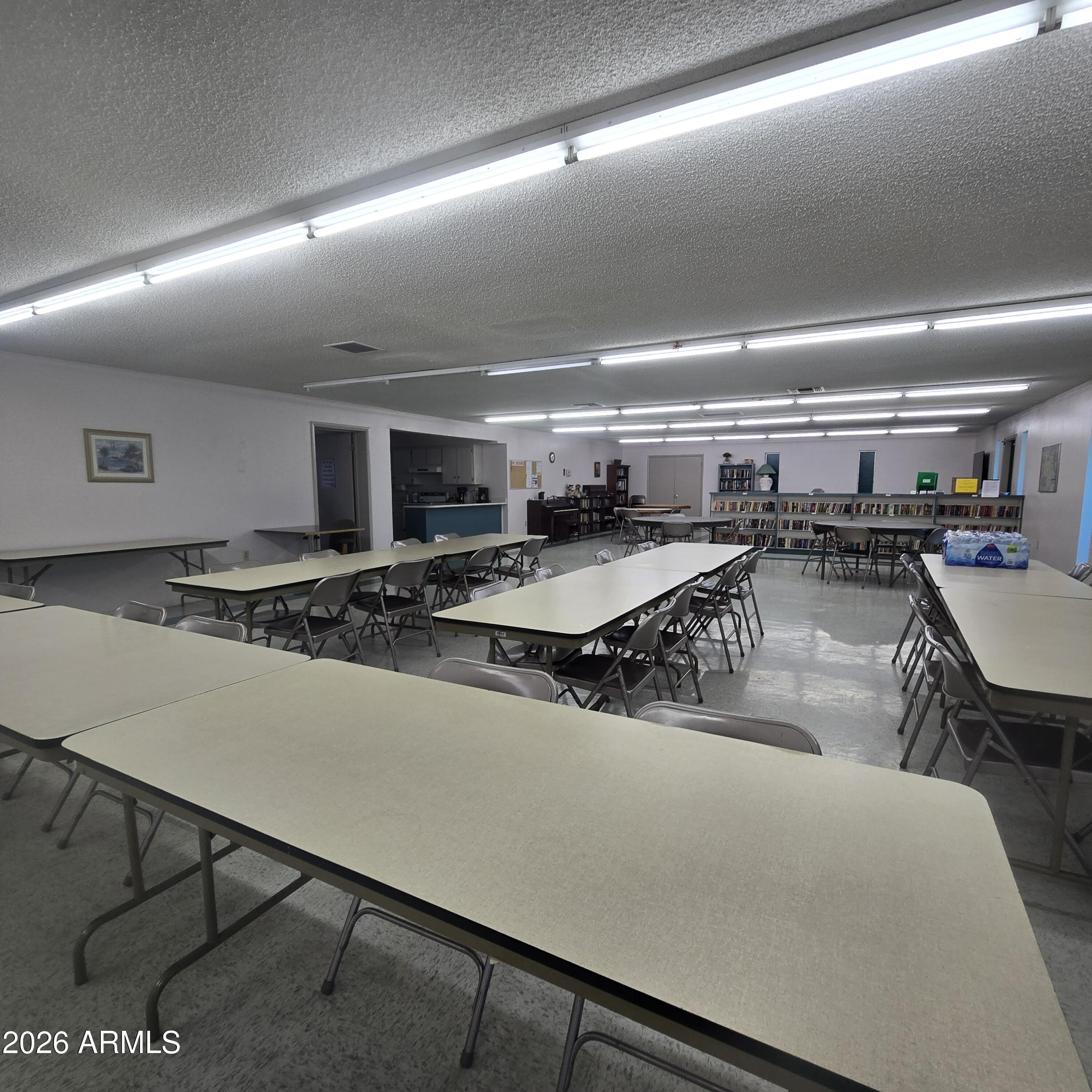 4800 West Ocotillo Road, Unit 154 Glendale, AZ 85301 - Photo 37 of 41 a kitchen with lots of counter top space