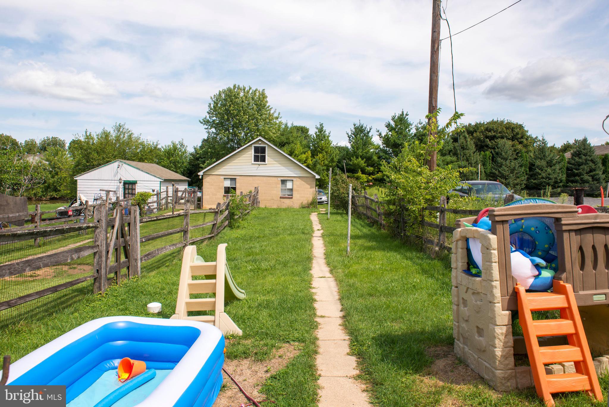 3225 Mauch Chunk Road Coplay, PA 18037 - Photo 8 of 10 Gallery Image 8