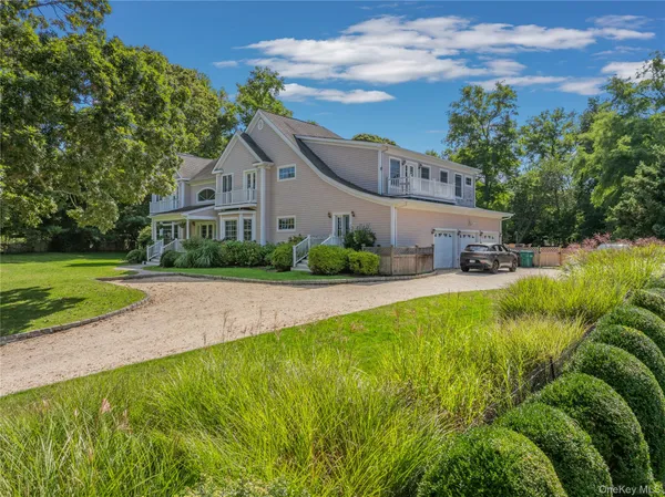 $4,560,000 | 12 Fish Cove Road, Southampton, NY 11968