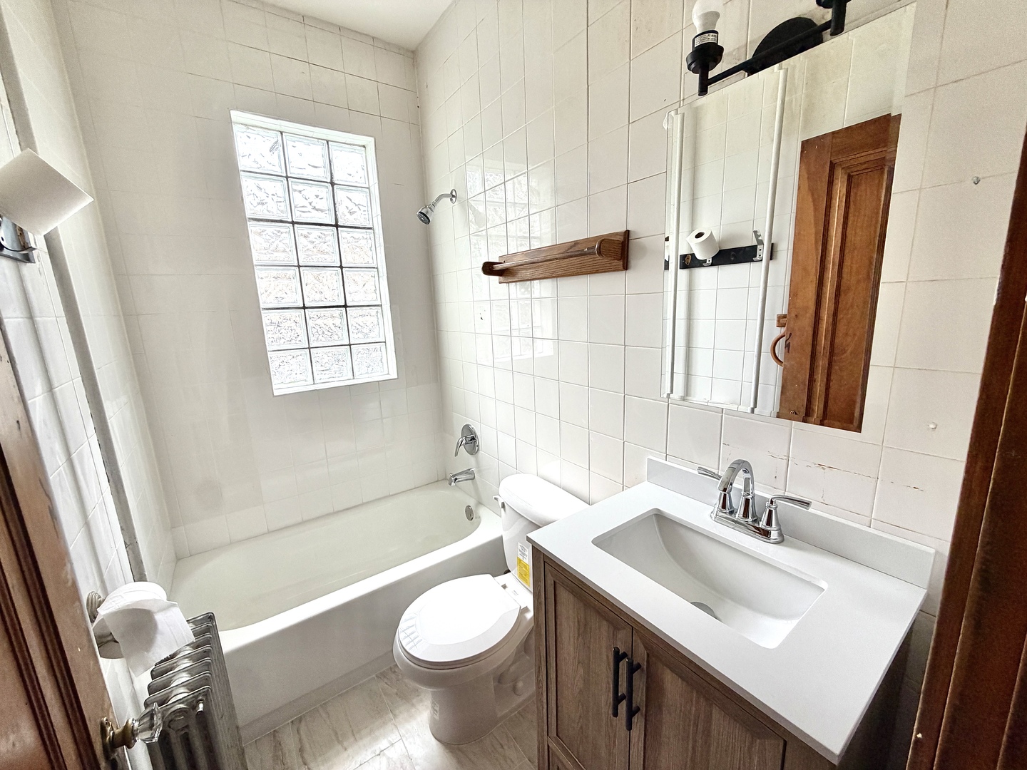 1626 Sheridan Road North Chicago, IL 60064 - Photo 9 of 22 Gallery Image 9