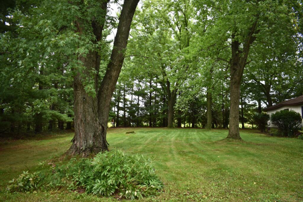 W7017 Redwood Road Chester, WI 53922 - Photo 43 of 58 1grounds.1