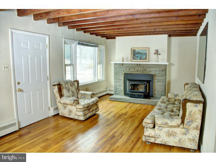 161 South Shady Retreat Road Doylestown, PA 18901 - Photo 6 of 20 Living Room