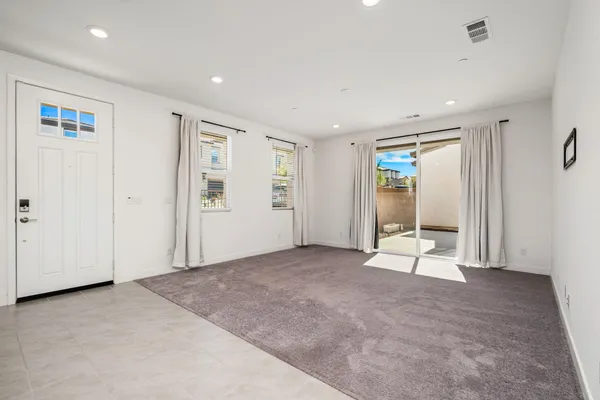 $3,200 | 76305 Columbia Drive, Palm Desert, CA 92211