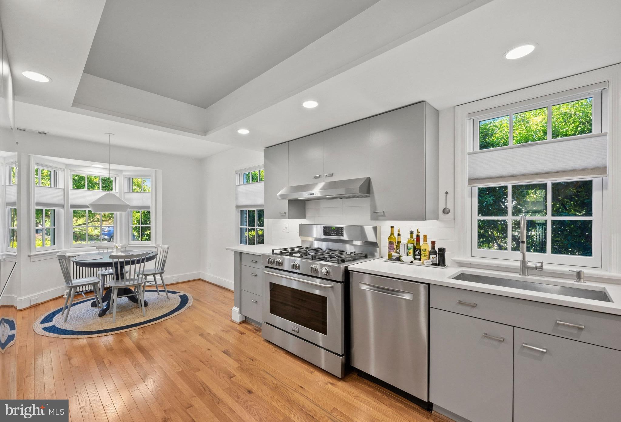 7409 Ridgewood Avenue Chevy Chase, MD 20815 - Photo 12 of 29 Breakfast area