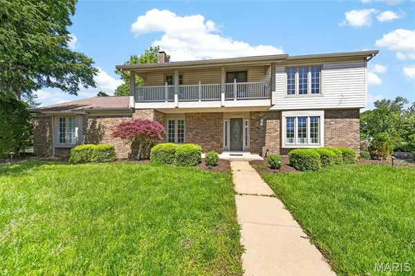 $485,000 | 15203 Country Ridge Drive, Chesterfield, MO 63017