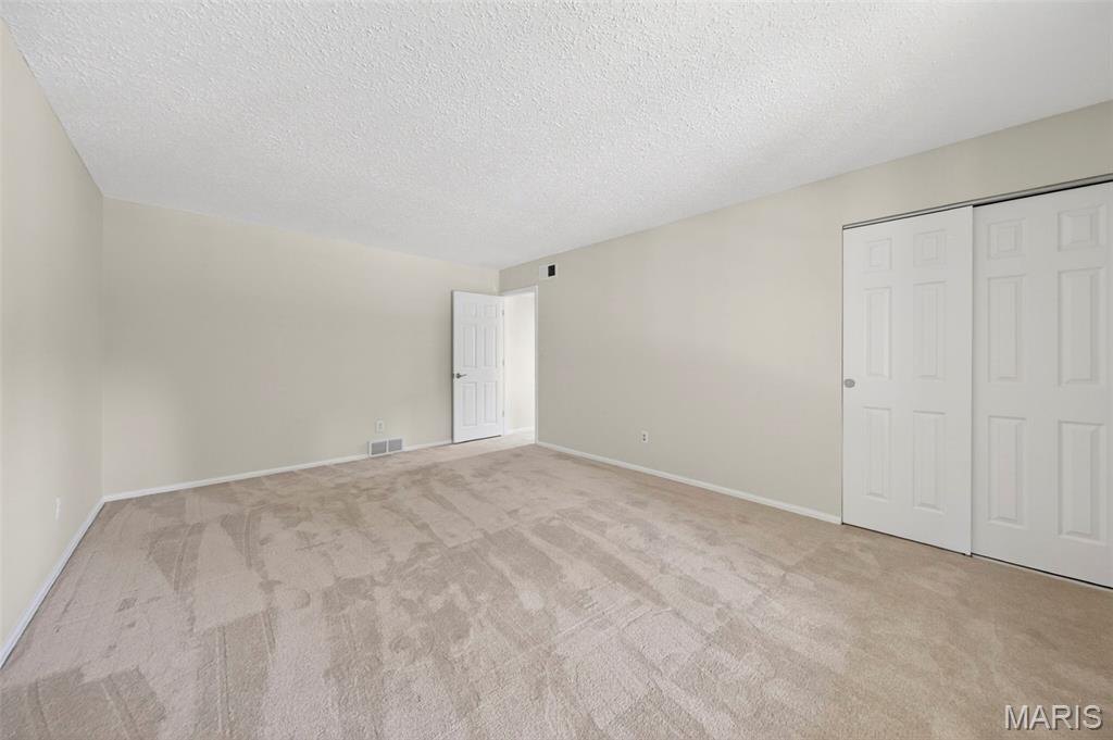 15203 Country Ridge Drive Chesterfield, MO 63017 - Photo 27 of 40