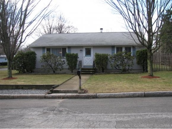 55 Karin Street Manchester, NH 03103 - Photo 1 of 1 Gallery Image 1
