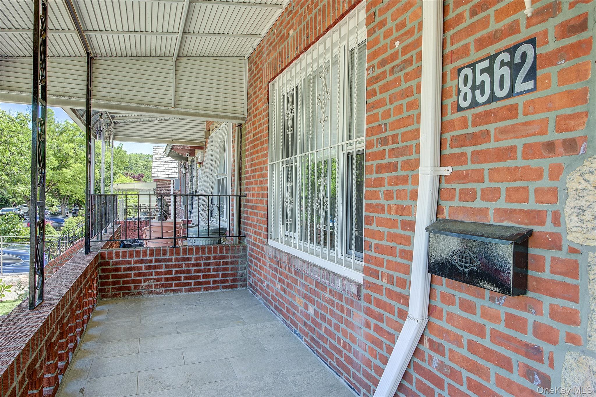 85-62 66th Road Queens, NY 11374 - Photo 5 of 43