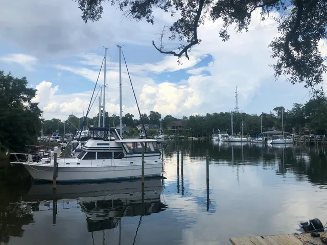 $1,250 | 300 Yacht Club Drive, Unit 11A, Niceville, FL 32578