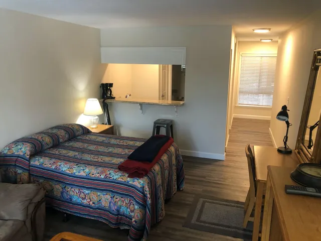 $1,250 | 300 Yacht Club Drive, Unit 11A, Niceville, FL 32578