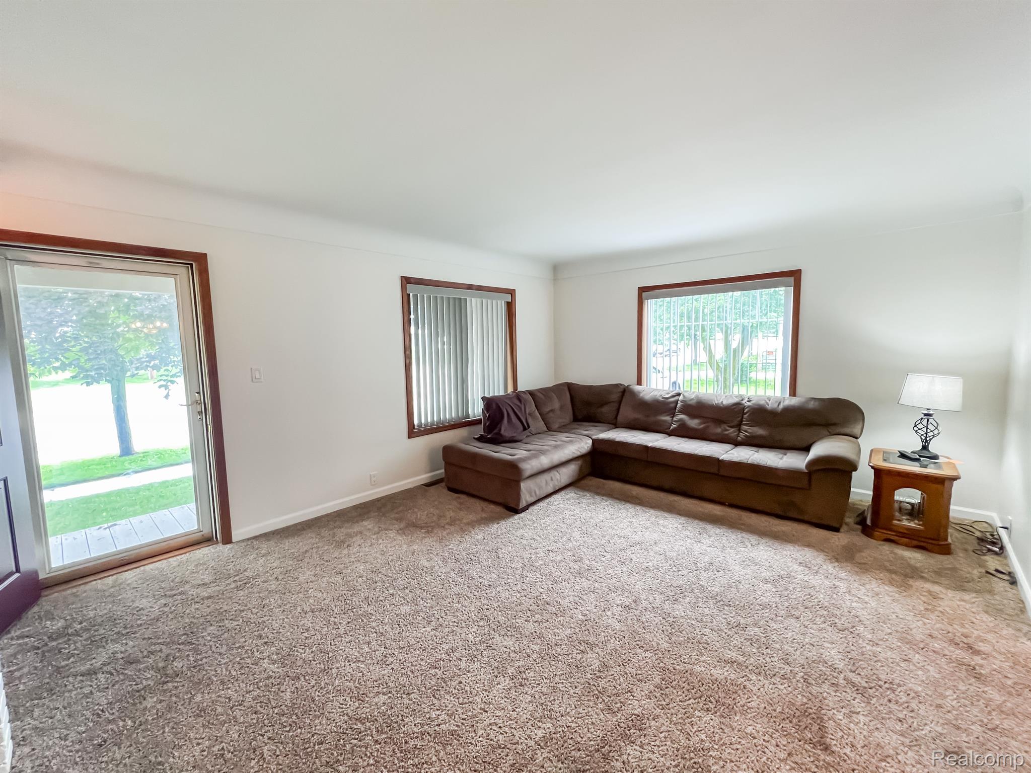 2109 Dutcher Road Flint, MI 48532 - Photo 6 of 23 Gallery Image 6