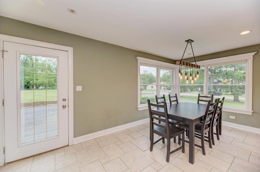 325 Canterbury Lane Inverness, IL 60010 - Photo 21 of 54