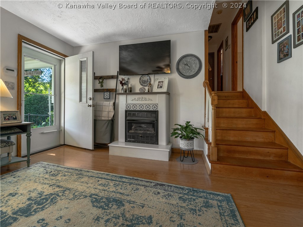 252 South Pinch Road Elkview, WV 25071 - Photo 8 of 32 Gallery Image 8