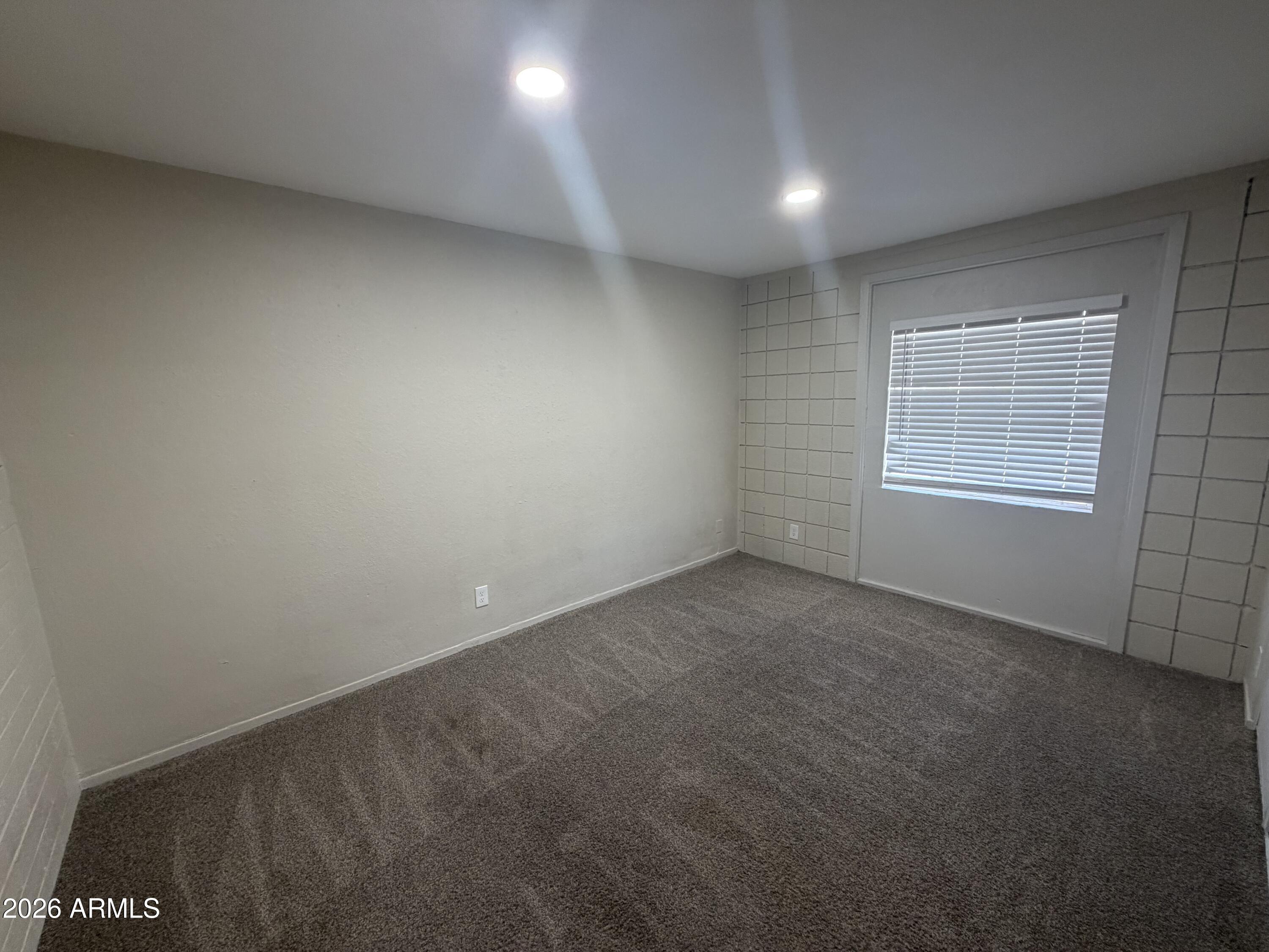 2034 West Cactus Road, Unit B Phoenix, AZ 85029 - Photo 4 of 5 IMG_5058