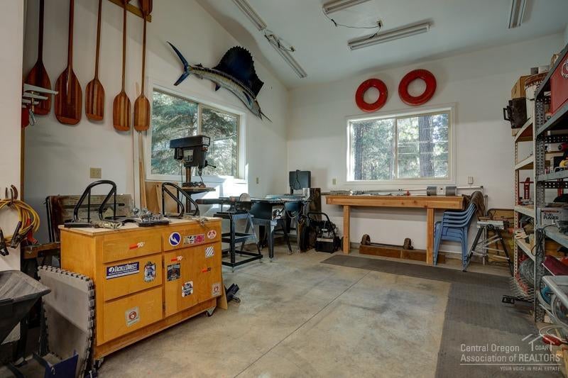 17033 Spring River Road Bend, OR 97707 - Photo 9 of 20 Additional Photo