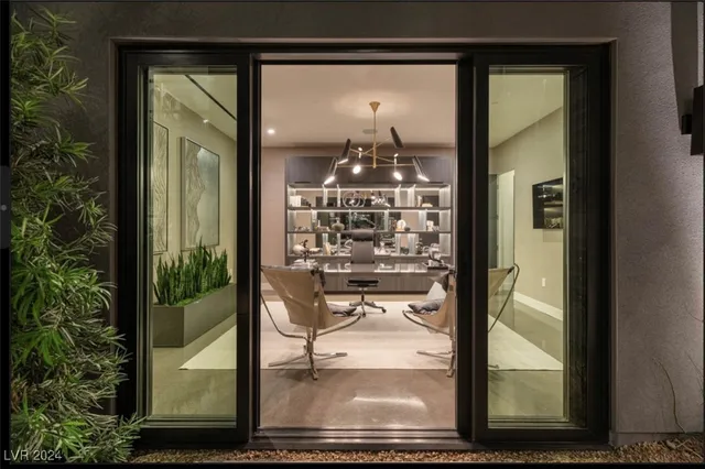 $15,900,000 | 669 Dragon Peak Drive, Henderson, NV 89012