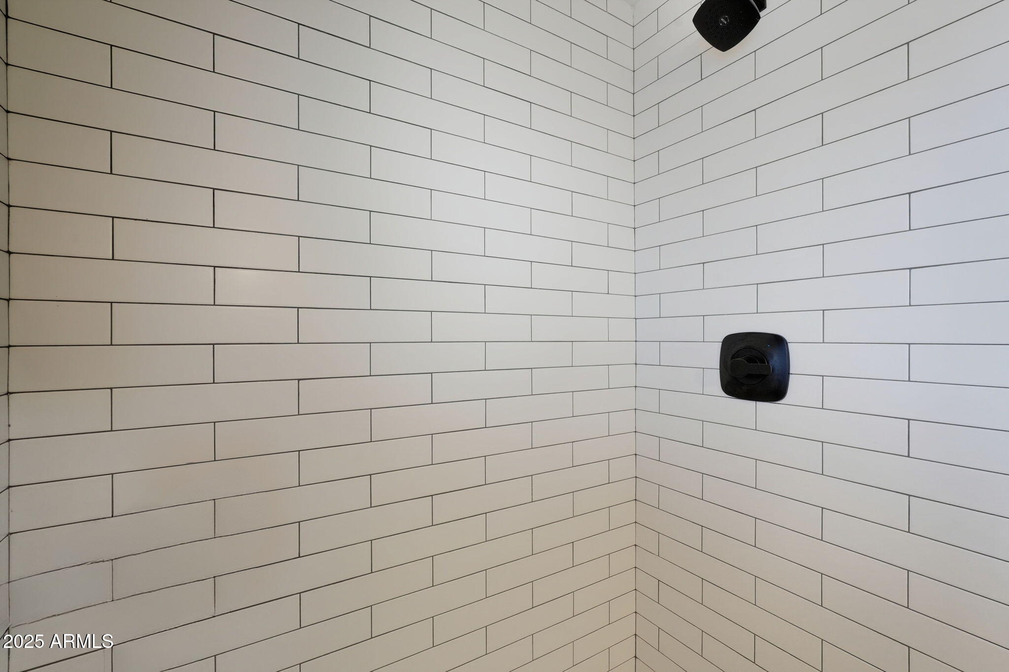 6544 North 12th Street, Unit 19 Phoenix, AZ 85014 - Photo 22 of 44 a bathroom with a shower