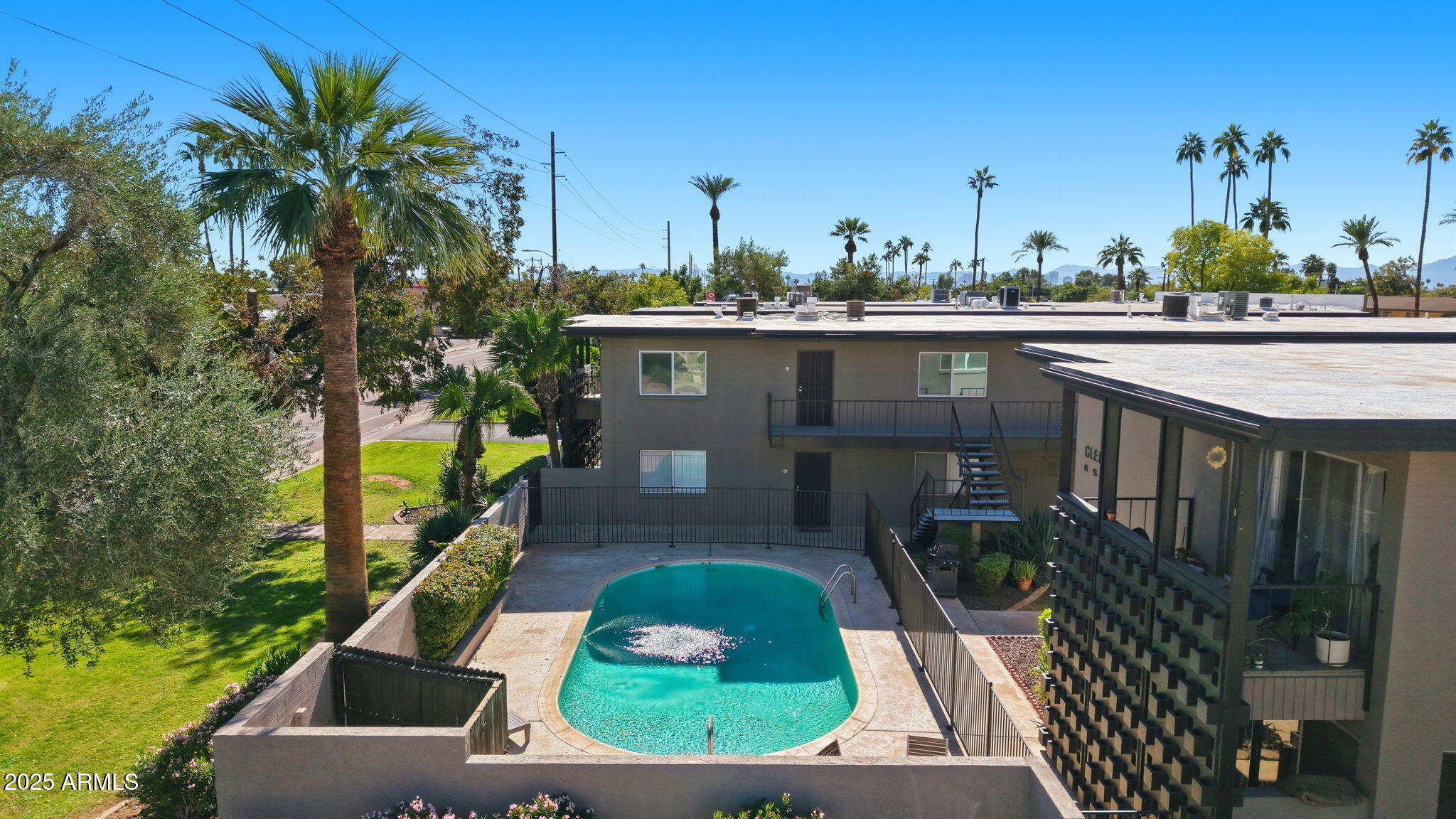 6544 North 12th Street, Unit 19 Phoenix, AZ 85014 - Photo 38 of 44 a view of a house with a patio