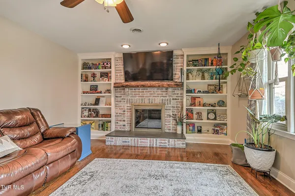 $379,900 | 155 Santa Monica Drive, Bristol, VA 24201