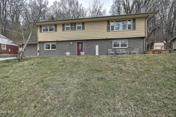 $379,900 | 155 Santa Monica Drive, Bristol, VA 24201