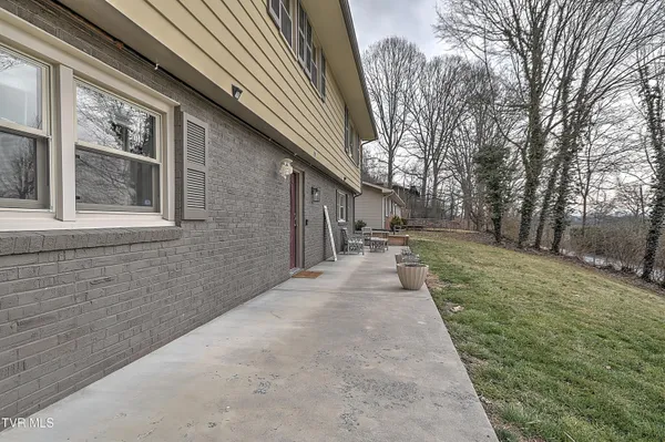 $379,900 | 155 Santa Monica Drive, Bristol, VA 24201