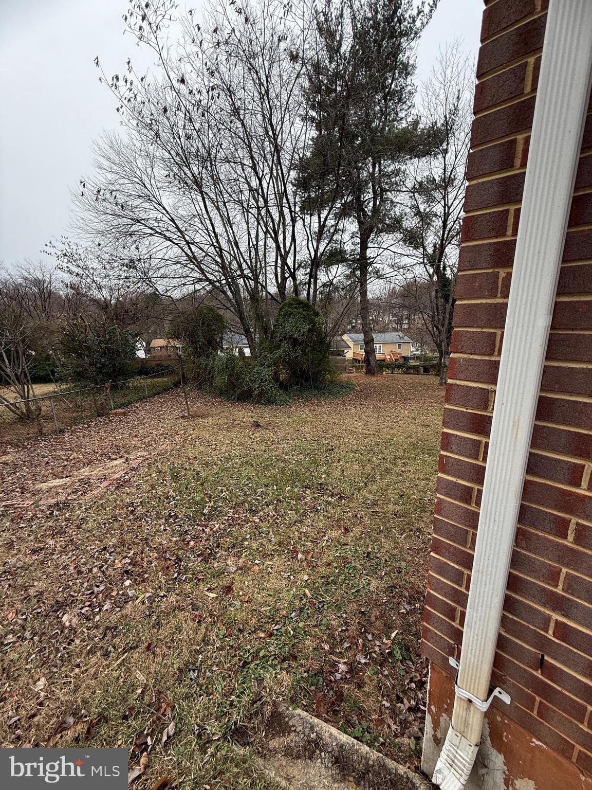 4542 Kingston Road Woodbridge, VA 22193 - Photo 15 of 15 a view of a pathway with a building in the background