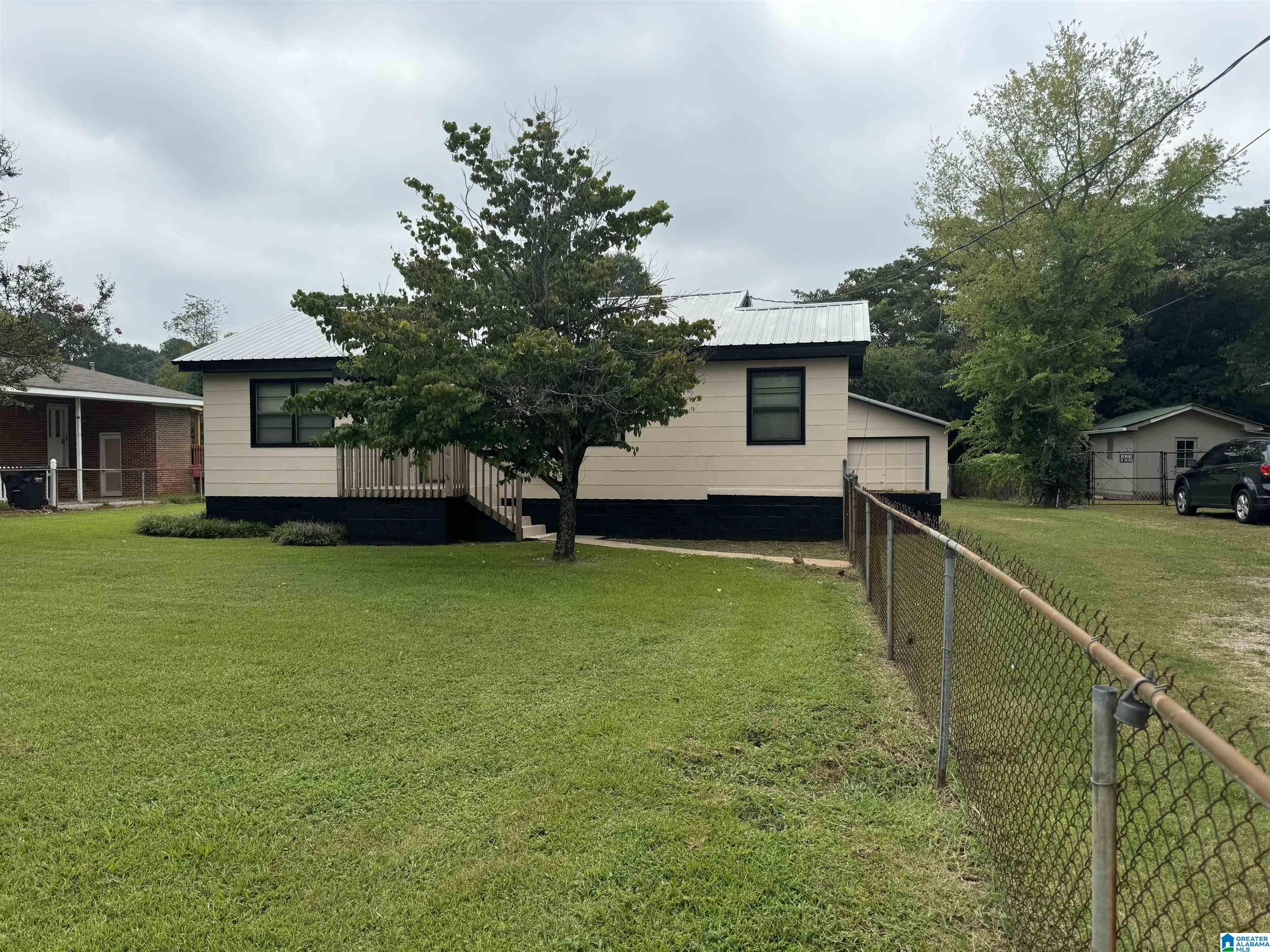 1219 Eastern Valley Road Bessemer, AL 35020 - Photo 2 of 14