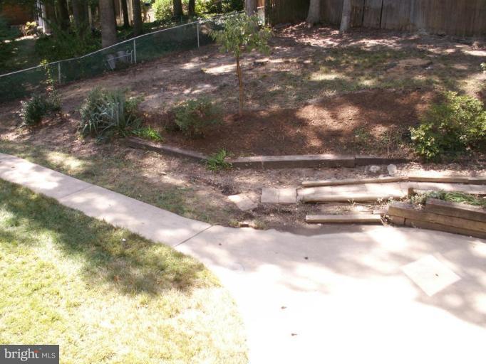 6908 Vancouver Road Springfield, VA 22152 - Photo 3 of 5 Deck - View from