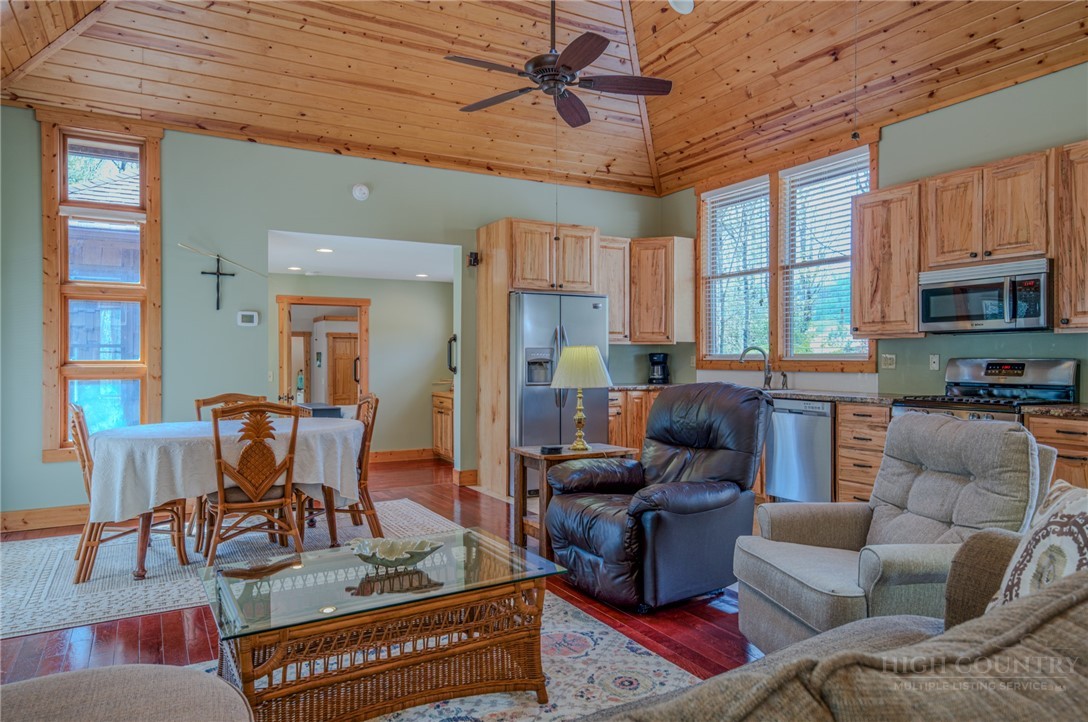 426 Cook Town Road Bakersville, NC 28705 - Photo 11 of 50
