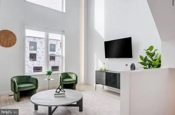 $2,295 | 2629 West Girard Avenue, Unit 9098, Philadelphia, PA 19130