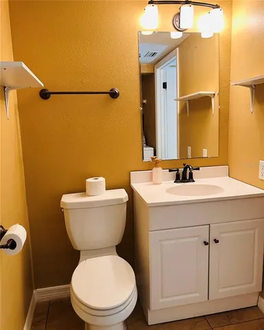 $2,500 | 2915 Pine Cone Circle, Clearwater, FL 33760