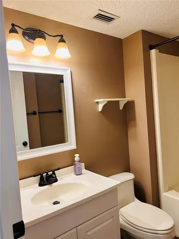 $2,500 | 2915 Pine Cone Circle, Clearwater, FL 33760