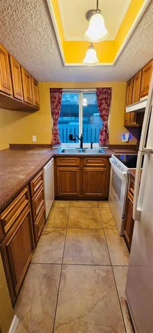 $2,500 | 2915 Pine Cone Circle, Clearwater, FL 33760