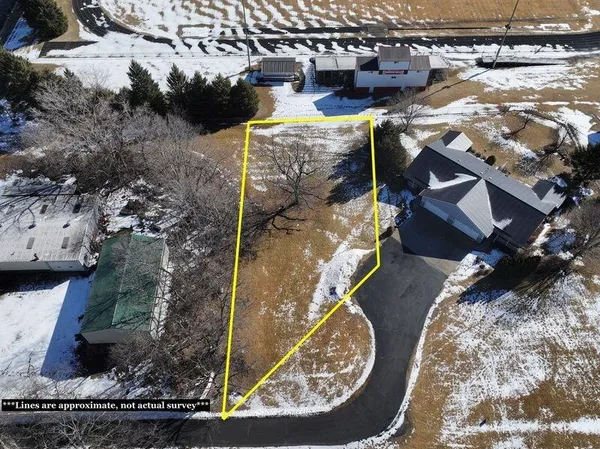 $25,000 | 15625 County Shop Road, Darlington, WI 53530