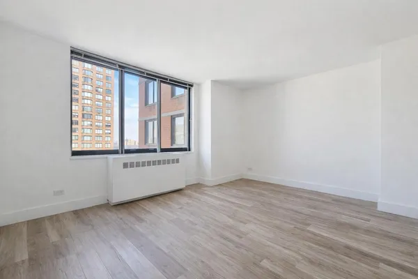 $6,200 | 1735 York Avenue, Unit 14H | Upper East Side