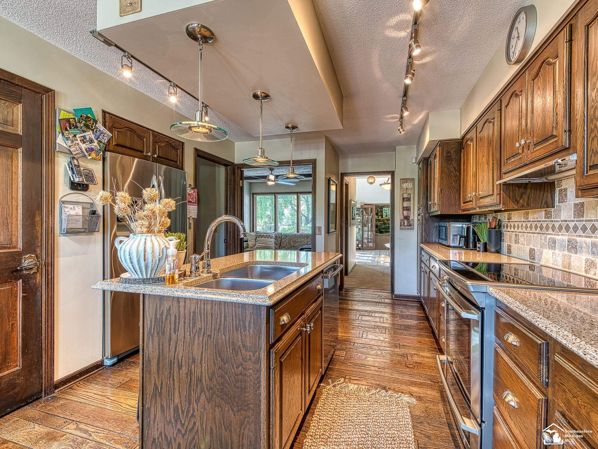 2112 Strasburg Road Monroe, MI 48161 - Photo 8 of 52