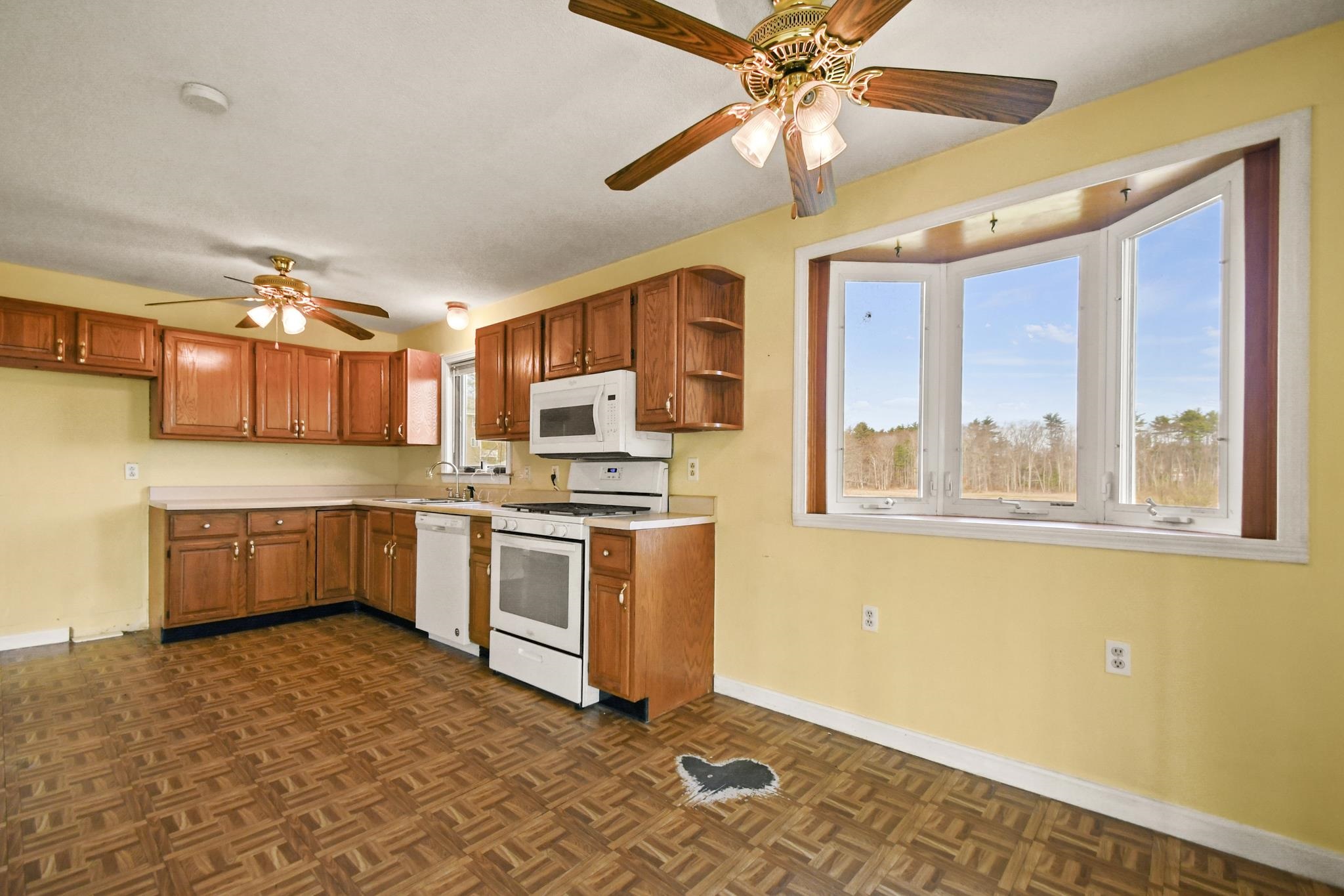 275 Walton Road Seabrook, NH 03874 - Photo 16 of 30