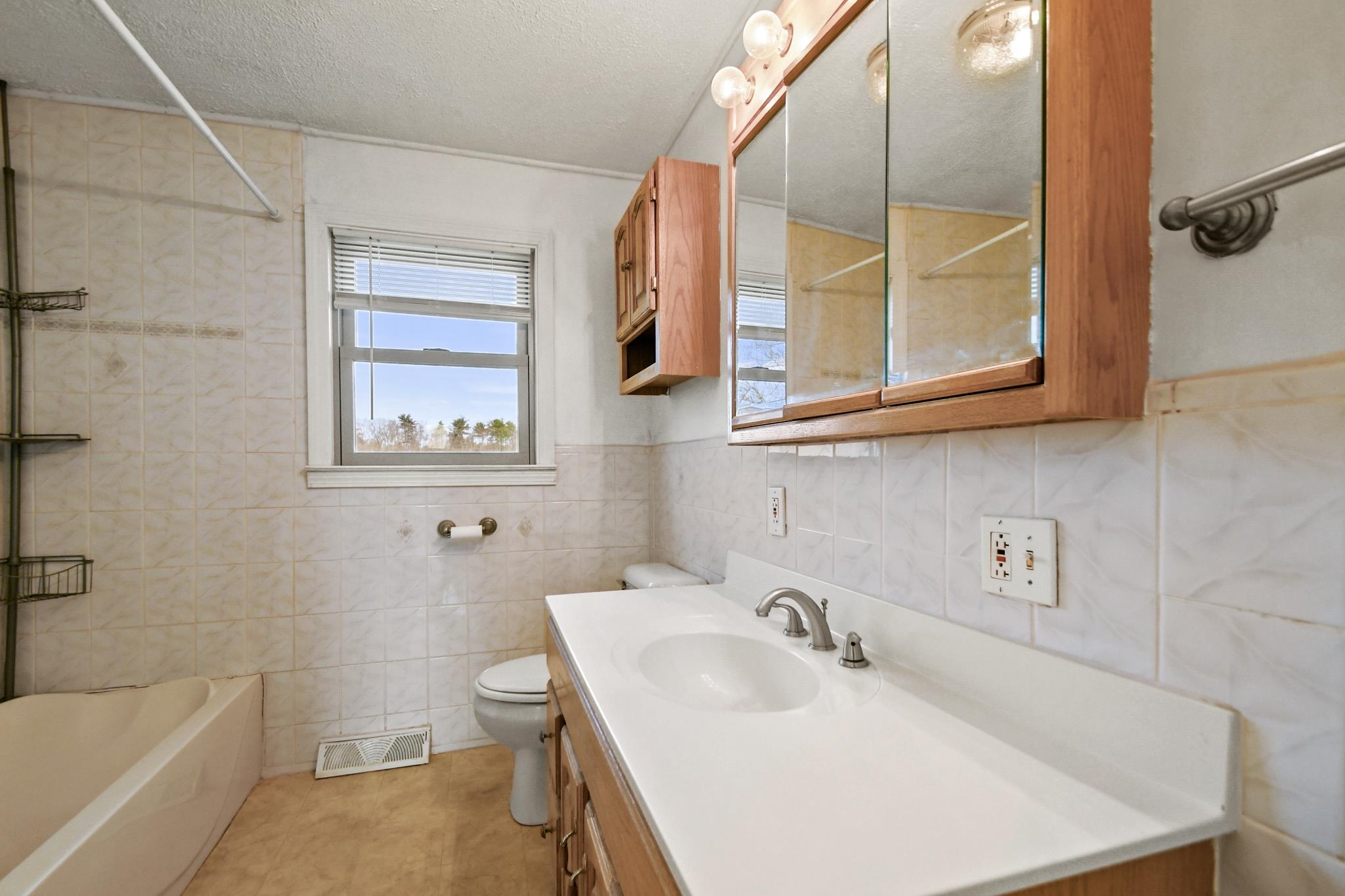 275 Walton Road Seabrook, NH 03874 - Photo 19 of 30