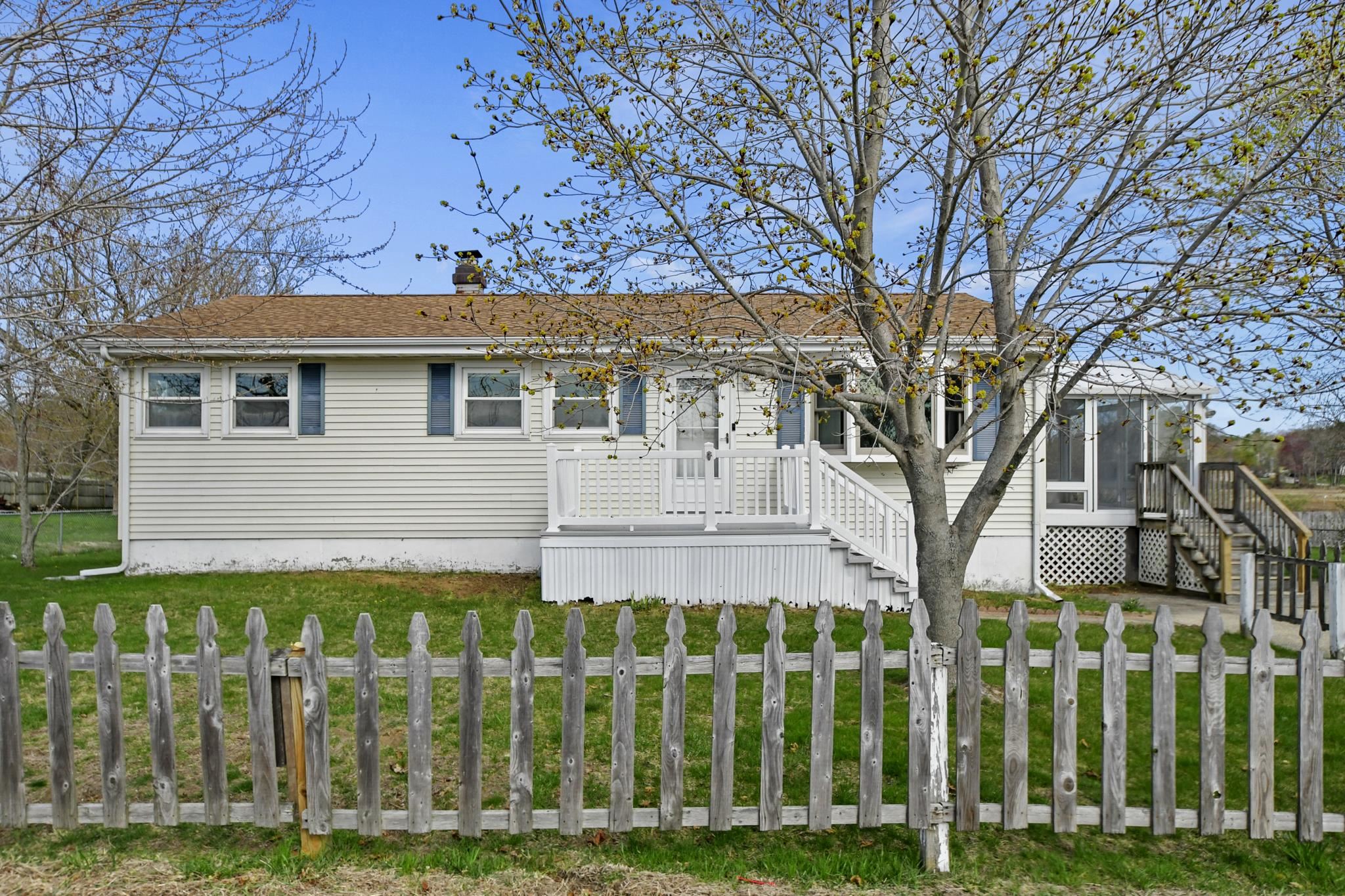 275 Walton Road Seabrook, NH 03874 - Photo 3 of 30