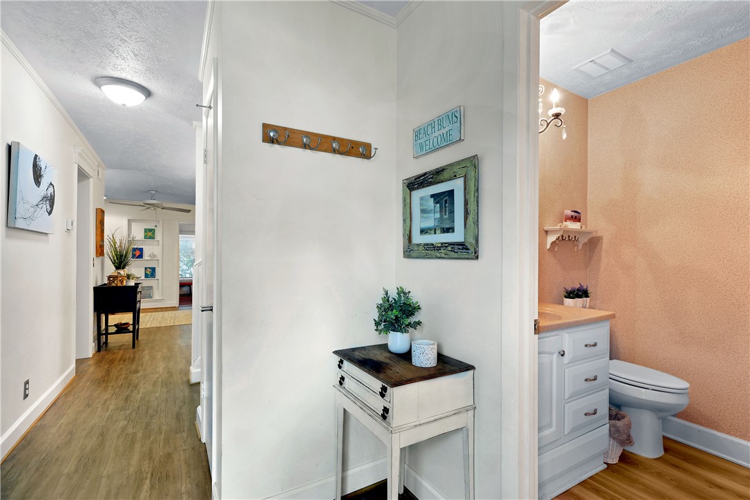 801 Mallery Street, Unit H St. Simons Island, GA 31522 - Photo 12 of 25 Foyer